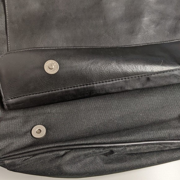 Jack Daniels Bags Jack Daniels Messenger Bag Authentic Black